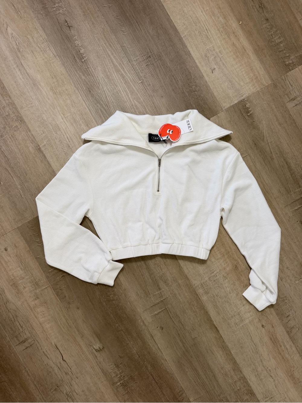 NWT CIDER White Cropped Pull Over